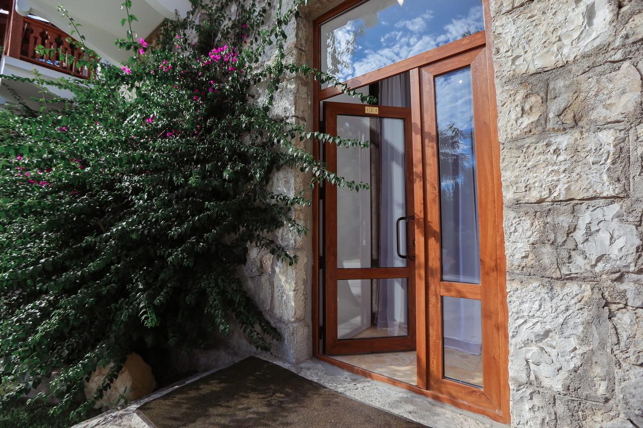 Hotel Abaata Gagra Bagian luar foto